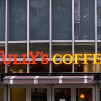 Photo taken at Tully&amp;#39;s Coffee by Акихико К. on 4/27/2022