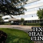 Снимок сделан в Texas Health Clinic пользователем Magdaleno B. 4/2/2015