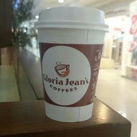 Photo taken at Gloria Jean&amp;#39;s Coffees by Yevgeniy P. on 1/30/2016