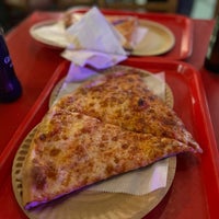 Снимок сделан в Uncle Paul&amp;#39;s Pizza пользователем Joel S. 3/17/2022