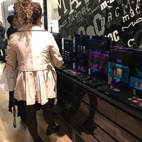 Photo taken at MAC Cosmetics by Tom D. on 11/17/2015