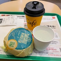 Photo taken at McDonald&amp;#39;s by ２０１５ 響. on 12/21/2023