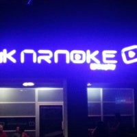 Foto tirada no(a) El Karaoke por Cristhian C. em 3/23/2013