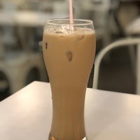 Photo taken at BoTan Bubble Tea Cafe / 牡丹茶咖啡餐廳 by Shank M. on 1/22/2019