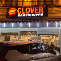 Photo taken at Clover Bake Shoppe by Ferdinan on 8/24/2022
