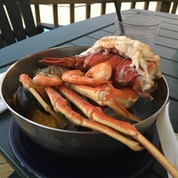 6/18/2018에 Christine K.님이 Crab&#39;s Claw Oceanfront Caribbean Restaurant에서 찍은 사진