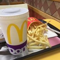 Photo taken at McDonald&amp;#39;s by Dilek O. on 5/17/2017