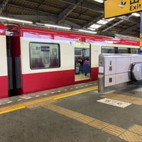Photo taken at Keikyū Kurihama Station (KK67) by スーパー宇宙パワー on 5/13/2024