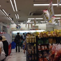 Photo taken at 7-Eleven by スーパー宇宙パワー on 8/24/2016