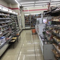 Photo taken at 7-Eleven by スーパー宇宙パワー on 11/23/2021