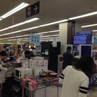 Photo taken at Tokyu Store by スーパー宇宙パワー on 10/23/2015
