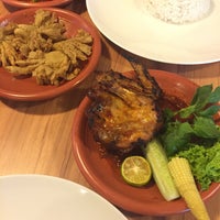 Photo taken at Chicken Story by De A. on 5/10/2016