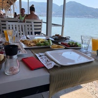 Снимок сделан в Denizatı Restaurant &amp;amp; Bar пользователем 🔱⚜️ єяѕιи є. 8/31/2020
