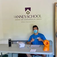 รูปภาพถ่ายที่ St. Anne&amp;#39;s School โดย Donald F. เมื่อ 6/25/2021