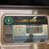 Photo taken at MTA Subway - Flushing/Main St (7) by Victoria I. on 1/3/2021