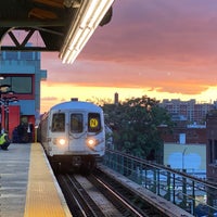 Photo taken at MTA Subway - Astoria/Ditmars Blvd (N/W) by Victoria I. on 10/22/2021