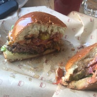6/8/2017にMarkがBareburgerで撮った写真