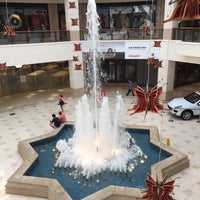 Foto tomada en Aventura Mall Fountain  por Tatiana K. el 5/24/2015