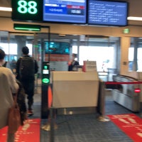 Photo taken at Gate 88 by たけ１１ on 1/29/2022