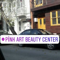 Das Foto wurde bei Pink Art &amp;quot;Beauty Center&amp;quot; von Özlem D. am 1/2/2018 aufgenommen
