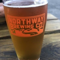 Foto tirada no(a) Northway Brewing Co. por James C. em 9/3/2022