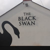 Foto tirada no(a) The Black Swan por Claire L. em 3/27/2013
