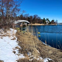 Photo taken at Kaskisaaren ja Lauttasaaren silta by Esko Juhani H. on 4/1/2023