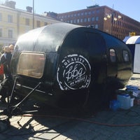 Photo taken at Streat Helsinki Eats by Esko Juhani H. on 3/21/2015
