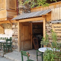 4/9/2015 tarihinde Berberoğlu House Ormana Activeziyaretçi tarafından Berberoğlu House Ormana Active'de çekilen fotoğraf