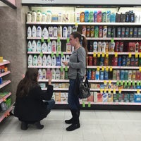 Photo taken at Walgreens by Richie D. on 1/18/2016