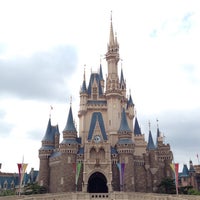 Photo taken at Cinderella Castle by さんきゅぅ J. on 8/8/2015