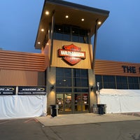 รูปภาพถ่ายที่ Black Hills Harley-Davidson โดย Dave D. เมื่อ 8/10/2021