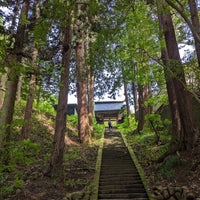 Photo taken at Anrakuji Temple by Clomi9999 on 6/17/2023