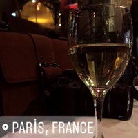 Photo taken at Le Luxembourg Brasserie by Bet on 12/30/2016