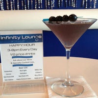 Foto tirada no(a) Infinity Lounge por Infinity Lounge em 4/10/2015