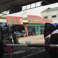 Photo taken at Green Wash Autocare@Bangchak Gas Station Navamin by Daow Ja D. on 4/24/2016