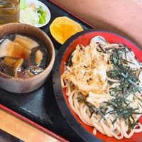 Photo taken at 手打うどん きくや by yon n. on 9/16/2023