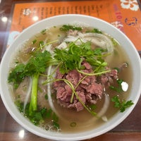 Photo taken at Phở 10 Lý Quốc Sư by すごいよ さ. on 10/31/2023