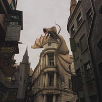 Photo taken at Harry Potter and the Escape from Gringotts by Alex A. on 7/7/2014