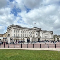 Photo taken at Buckingham Palace Gate by Sedat Ö. on 4/6/2024