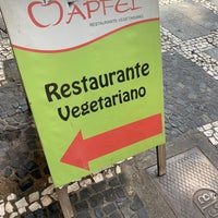 Photo taken at Apfel Restaurante Vegetariano by Tony C. on 3/18/2023
