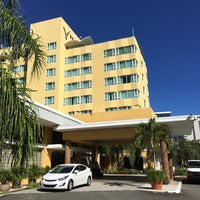 Foto diambil di Verdanza Hotel, a member of Summit Hotels &amp;amp; Resorts oleh James L. pada 11/29/2016