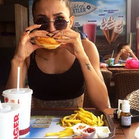Photo taken at Burger King by Büşra on 8/9/2018