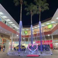 Photo taken at MrMax Shonan Fujisawa Shopping Center by うたこ 鎌. on 12/26/2023