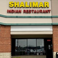 Foto tirada no(a) Shalimar Indian Restaurant por Melanie R. em 3/9/2021