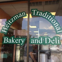 Снимок сделан в Heitzman Traditional Bakery And Deli пользователем Melanie R. 5/27/2016