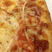 Снимок сделан в Nino&amp;#39;s Pizza of New York пользователем Jeff H. 9/2/2013