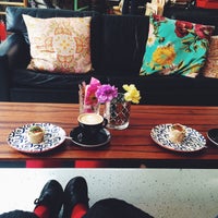 5/9/2015 tarihinde Ksenia K.ziyaretçi tarafından Cafe Kokko'de çekilen fotoğraf