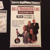 Das Foto wurde bei Sierra Repertory Theatre von Deb M. am 11/14/2013 aufgenommen