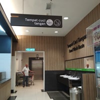 Review Lotus's Food Court